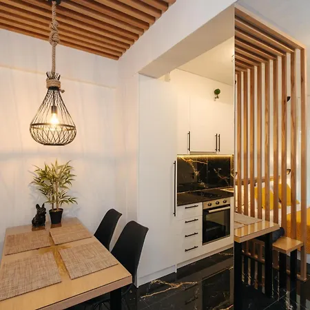 Mantisses 4 Apartment *