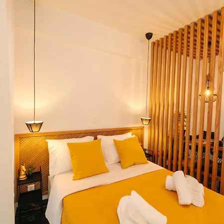 Apartment Mantisses 4