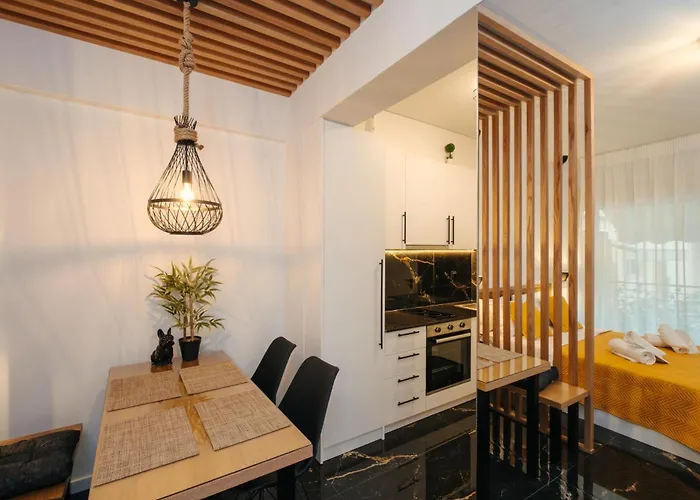 Mantisses 4 Lägenhet *